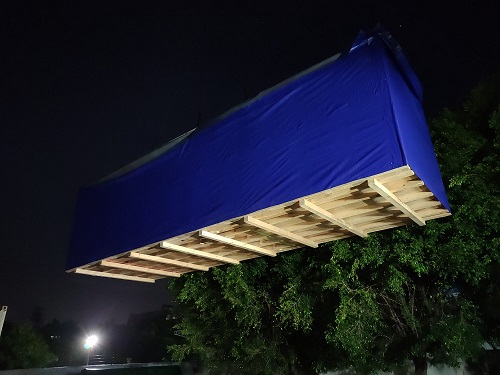 大型的噴涂設(shè)備木箱包裝、吊裝